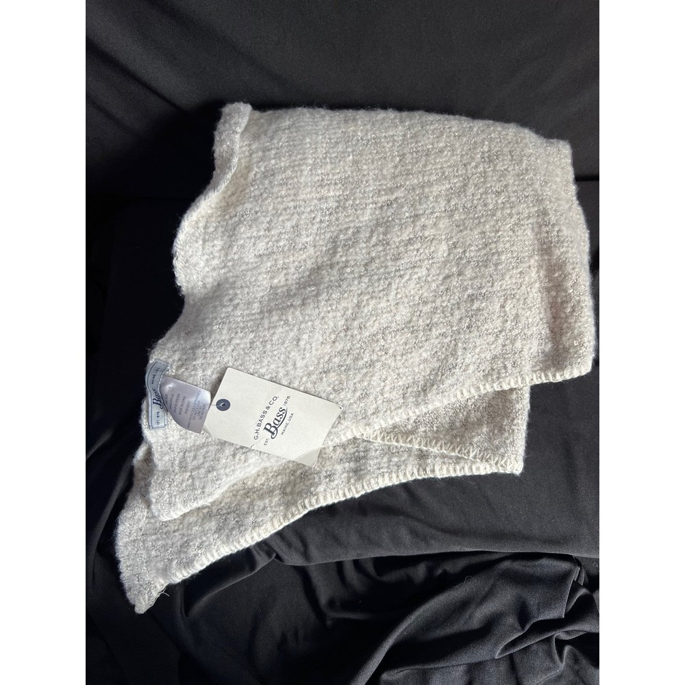 Bass and Co. Blanket Wrap Scarf NWT